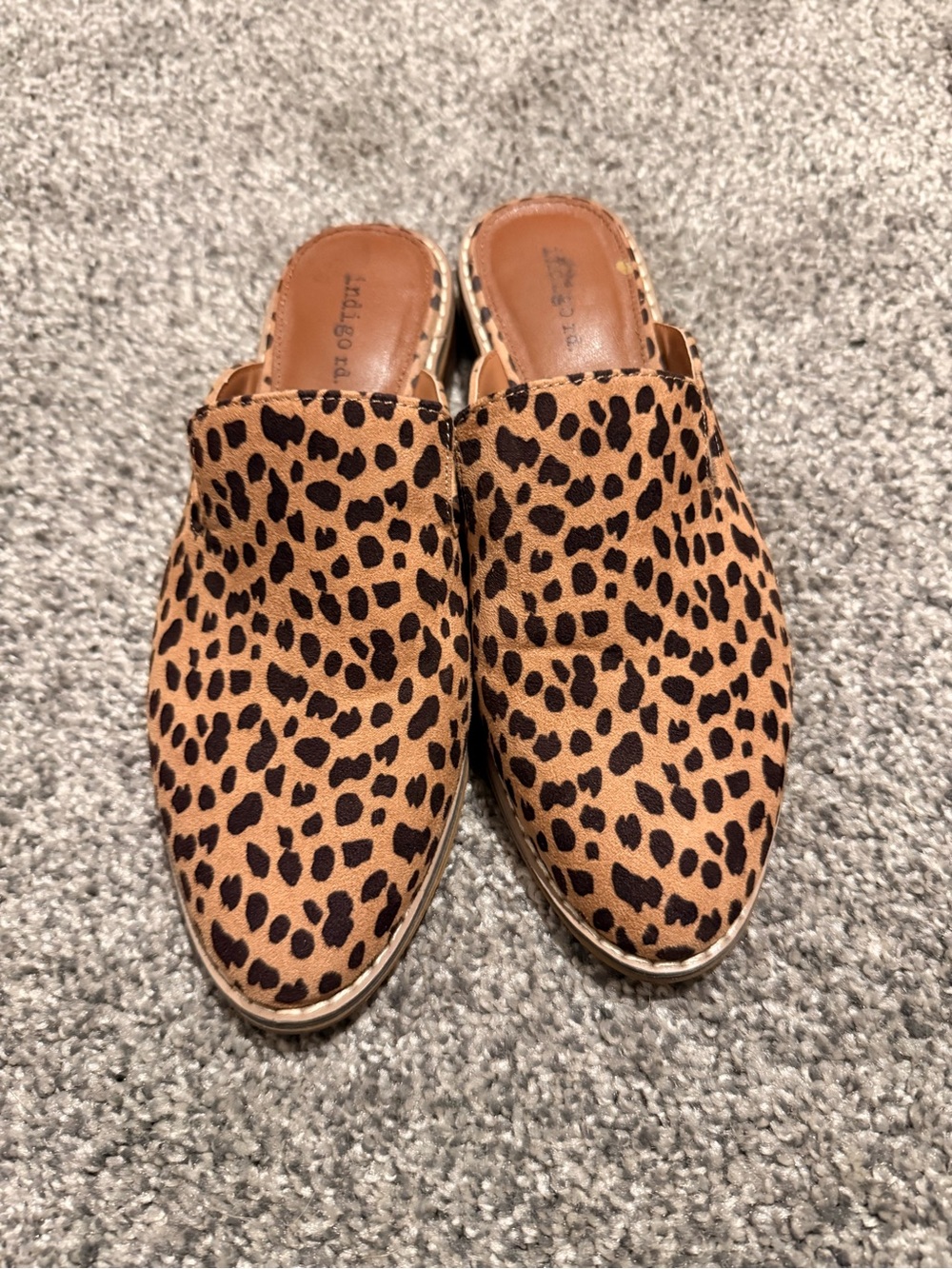 Indigo Rd. Hayze Leopard Print Slide Mules Pointed Toe Loafer Flats Size 7.5